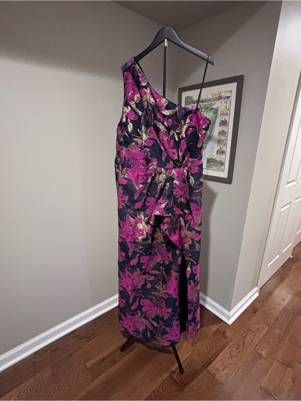 Adrianna Papell One-Shoulder Floral Jacquard Dress in Fuchsia and Gold